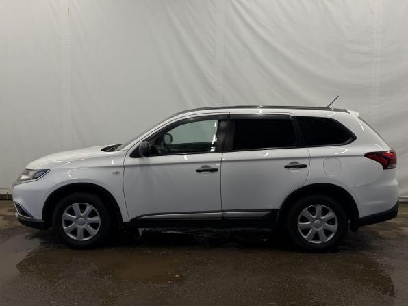 Mitsubishi Outlander III Рестайлинг 2 с пробегом 2016 года, цена 1 415 000 рублей, 176000 км, внедорожник, Автокод Объявления