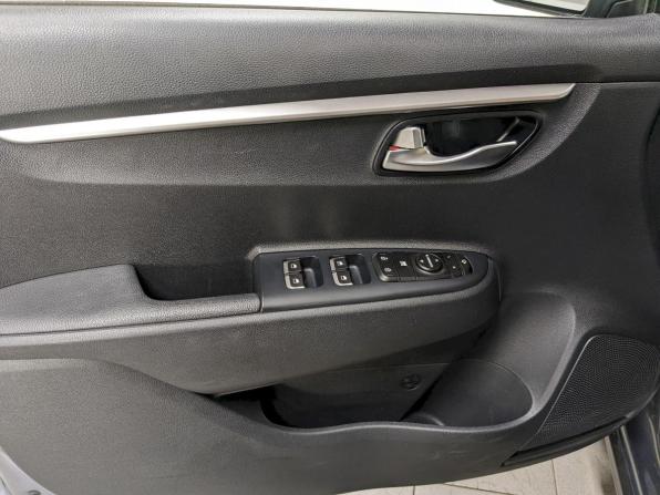 Kia Rio IV Рестайлинг с пробегом 2020 года, цена 1 690 000 рублей, 92680 км, хэтчбек, Автокод Объявления