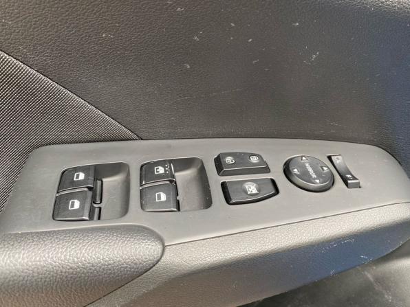 Hyundai Solaris II с пробегом 2017 года, цена 999 000 рублей, 171000 км, седан, Автокод Объявления