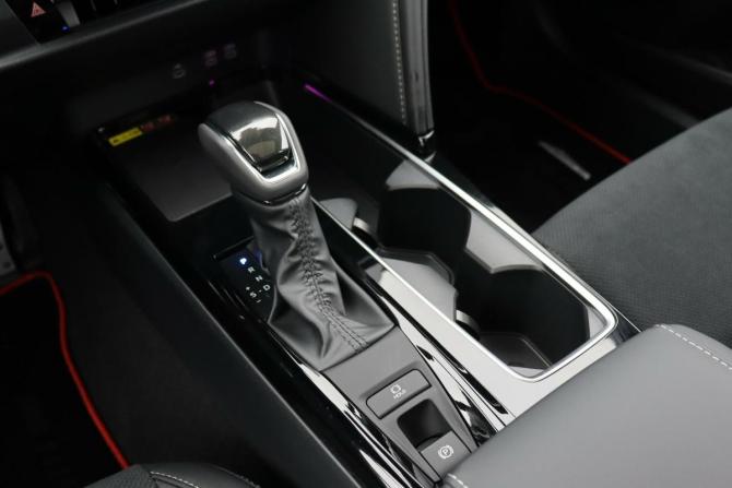 Toyota Camry IX (XV80) China Market с пробегом 2025 года, цена 4 550 000 рублей, 14 км, седан, Автокод Объявления