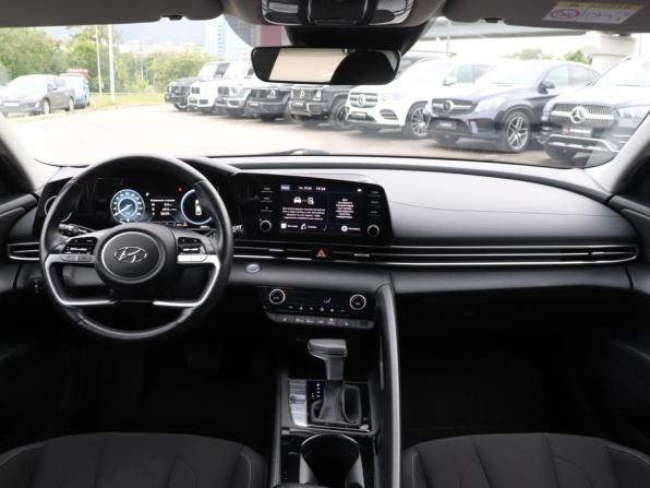 Hyundai Elantra VII (CN7) с пробегом 2022 года, цена 1 960 000 рублей, 65834 км, седан, Автокод Объявления