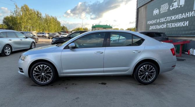Skoda Octavia III (A7) Рестайлинг с пробегом 2017 года, цена 1 700 000 рублей, 130950 км, лифтбек, Автокод Объявления