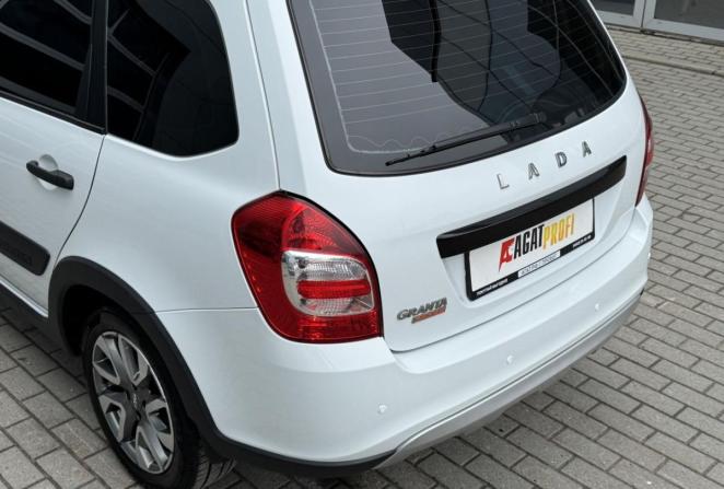 Lada (ВАЗ) Granta I Рестайлинг с пробегом 2023 года, цена 880 000 рублей, 60609 км, универсал, Автокод Объявления