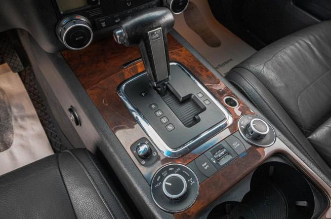 Volkswagen Touareg I Рестайлинг с пробегом 2008 года, цена 1 449 000 рублей, 205000 км, внедорожник, Автокод Объявления