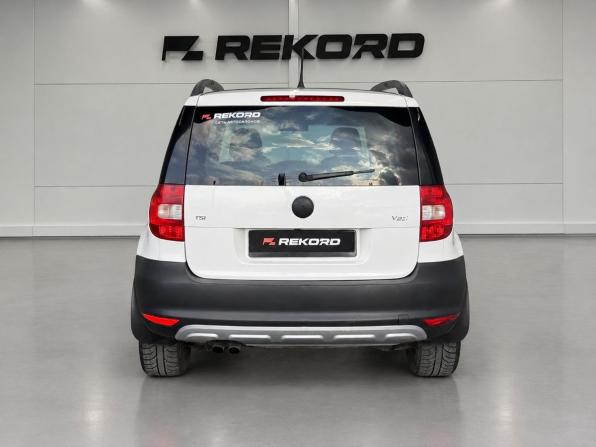 Skoda Yeti I с пробегом 2012 года, цена 919 000 рублей, 152749 км, внедорожник, Автокод Объявления