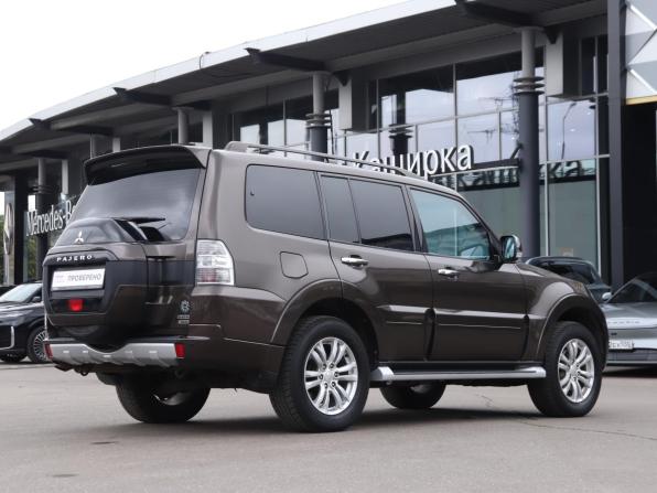 Mitsubishi Pajero IV Рестайлинг 2 с пробегом 2017 года, цена 2 790 000 рублей, 136657 км, внедорожник, Автокод Объявления