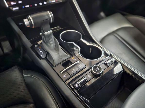 Kia K5 III с пробегом 2022 года, цена 2 550 000 рублей, 44700 км, седан, Автокод Объявления