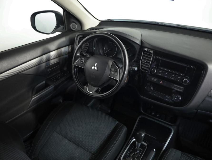 Mitsubishi Outlander III Рестайлинг 2 Санкт-Петербург  - изображение 8