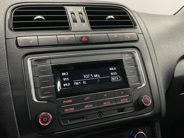 Volkswagen Polo V Рестайлинг с пробегом 2018 года, цена 1 190 000 рублей, 147755 км, седан, Автокод Объявления
