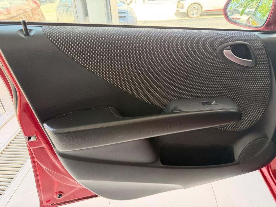 Honda Fit I Таганрог  - изображение 16