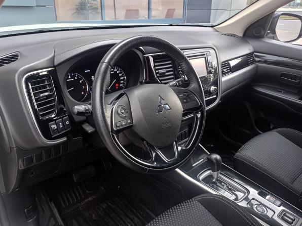 Mitsubishi Outlander III Рестайлинг 3 с пробегом 2021 года, цена 2 588 000 рублей, 94000 км, внедорожник, Автокод Объявления