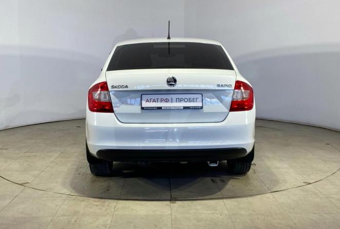 Skoda Rapid I с пробегом 2015 года, цена 1 050 000 рублей, 94036 км, лифтбек, Автокод Объявления