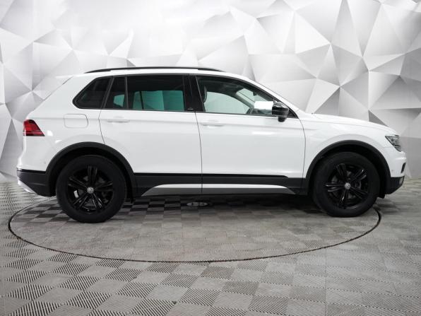 Volkswagen Tiguan II с пробегом 2019 года, цена 2 442 000 рублей, 156928 км, внедорожник, Автокод Объявления