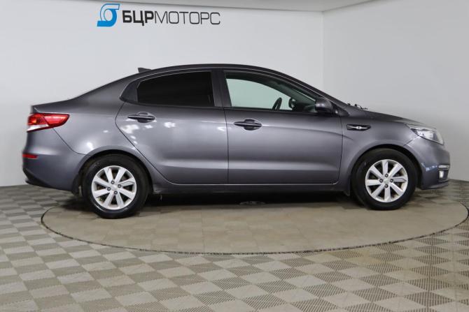 Kia Rio III Рестайлинг с пробегом 2017 года, цена 1 199 990 рублей, 107200 км, седан, Автокод Объявления
