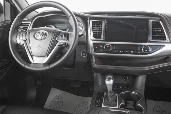 Toyota Highlander III (XU50) с пробегом 2013 года, цена 2 499 000 рублей, 235000 км, внедорожник, Автокод Объявления