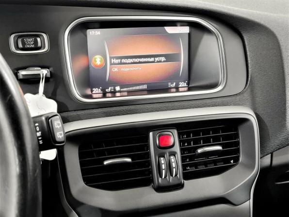 Volvo V40 Cross Country I Рестайлинг с пробегом 2017 года, цена 1 570 000 рублей, 185862 км, хэтчбек, Автокод Объявления