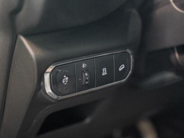 Haval Jolion I с пробегом 2023 года, цена 1 505 000 рублей, 99130 км, внедорожник, Автокод Объявления