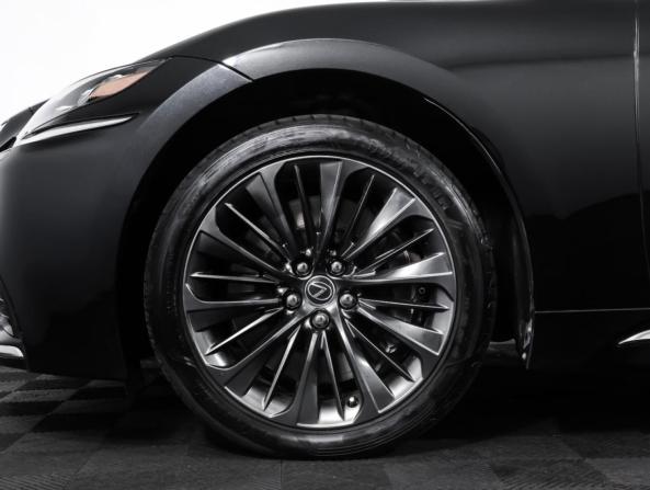 Lexus LS V с пробегом 2018 года, цена 4 601 000 рублей, 114602 км, седан, Автокод Объявления