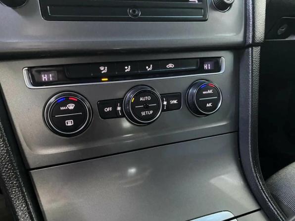 Volkswagen Golf VII с пробегом 2013 года, цена 950 000 рублей, 168736 км, хэтчбек, Автокод Объявления
