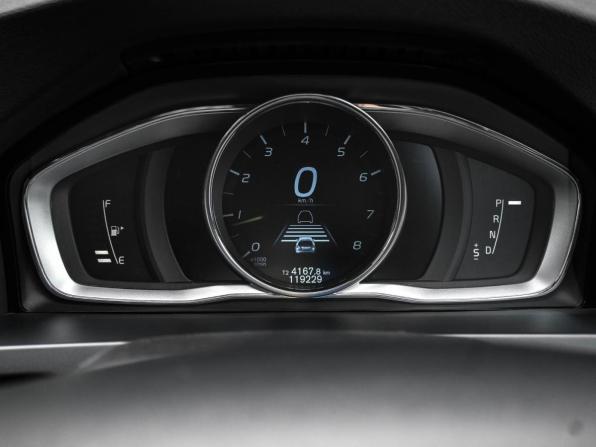 Volvo V60 I Рестайлинг с пробегом 2013 года, цена 1 378 000 рублей, 119227 км, универсал, Автокод Объявления