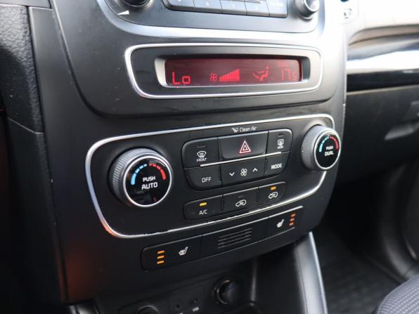 Kia Sorento II с пробегом 2012 года, цена 1 650 000 рублей, 171058 км, внедорожник, Автокод Объявления