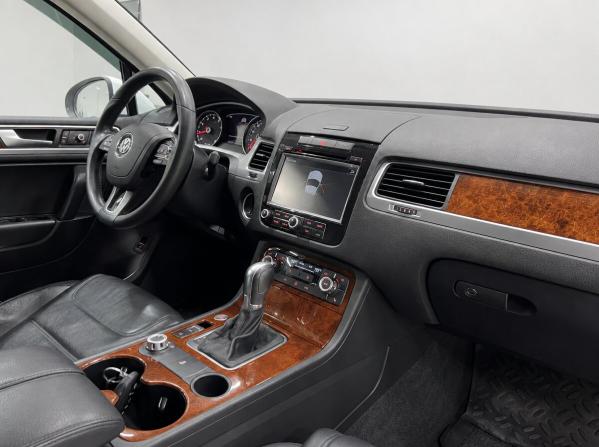 Volkswagen Touareg II с пробегом 2014 года, цена 2 400 000 рублей, 233000 км, внедорожник, Автокод Объявления