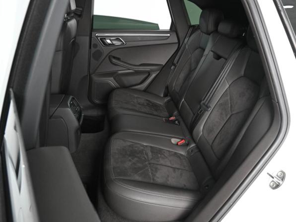 Porsche Macan I с пробегом 2018 года, цена 3 929 000 рублей, 121086 км, внедорожник, Автокод Объявления
