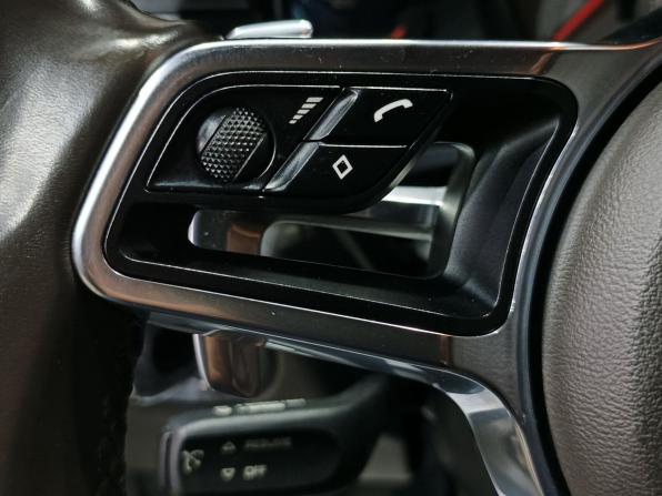 Porsche Macan I с пробегом 2015 года, цена 2 400 000 рублей, 157207 км, внедорожник, Автокод Объявления