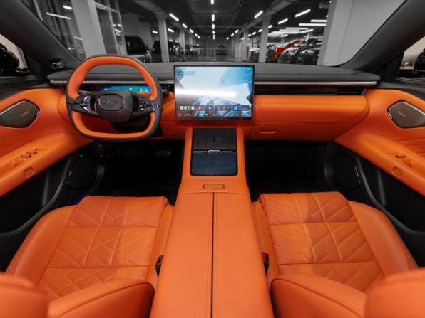 Lynk &amp; Co 10 с пробегом 2026 года, цена 6 000 000 рублей, 3910 км, седан, Автокод Объявления