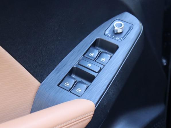 Haval Jolion I с пробегом 2022 года, цена 1 688 000 рублей, 61307 км, внедорожник, Автокод Объявления
