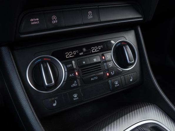 Audi Q3 I (8U) Рестайлинг с пробегом 2015 года, цена 1 875 000 рублей, 139971 км, внедорожник, Автокод Объявления