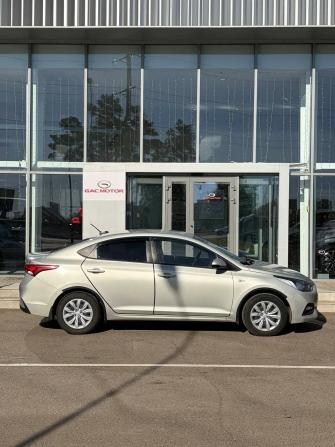 Hyundai Solaris II с пробегом 2018 года, цена 1 260 000 рублей, 76650 км, седан, Автокод Объявления