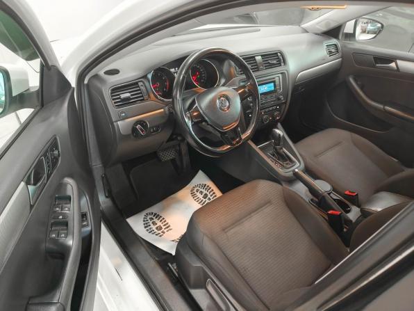 Volkswagen Jetta VI Рестайлинг с пробегом 2015 года, цена 993 200 рублей, 184683 км, седан, Автокод Объявления