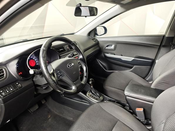 Kia Rio III Рестайлинг с пробегом 2017 года, цена 1 015 000 рублей, 177641 км, седан, Автокод Объявления