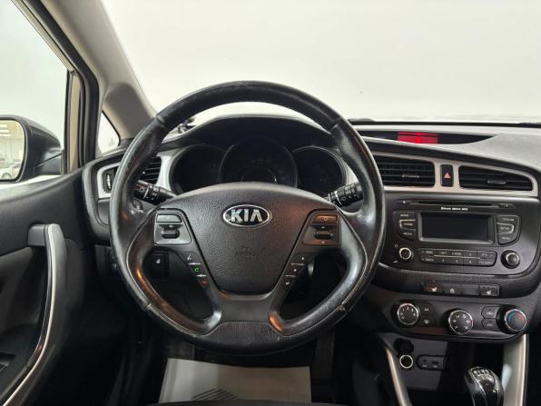Kia Ceed II с пробегом 2015 года, цена 1 000 000 рублей, 142062 км, хэтчбек, Автокод Объявления