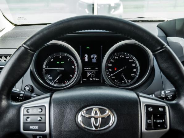 Toyota Land Cruiser Prado 150 Series Рестайлинг 1 с пробегом 2017 года, цена 4 600 000 рублей, 92265 км, внедорожник, Автокод Объявления