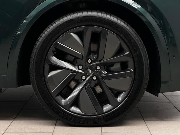 Li Auto (Lixiang) L9 I Рестайлинг с пробегом 2024 года, цена 7 688 000 рублей, 12153 км, внедорожник, Автокод Объявления