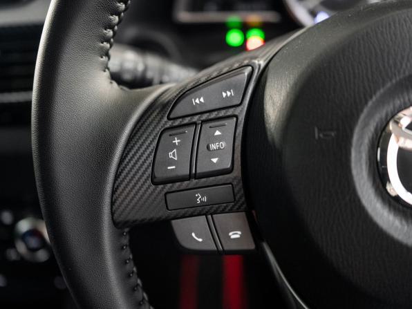 Mazda Axela III с пробегом 2014 года, цена 1 260 500 рублей, 99137 км, хэтчбек, Автокод Объявления