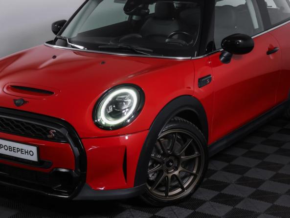 Mini Hatch III (F55/F56) Рестайлинг 2 с пробегом 2021 года, цена 3 038 310 рублей, 42029 км, хэтчбек, Автокод Объявления