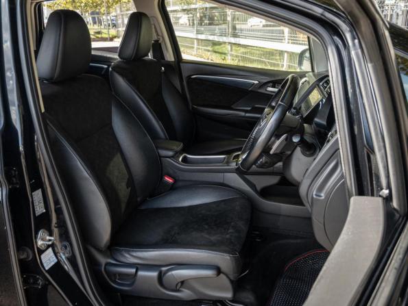 Honda Shuttle II с пробегом 2015 года, цена 999 000 рублей, 261051 км, универсал, Автокод Объявления