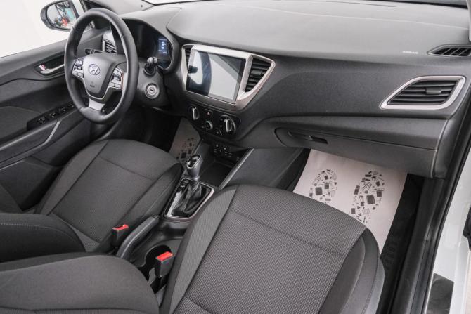 Hyundai Solaris II с пробегом 2018 года, цена 1 259 000 рублей, 122000 км, седан, Автокод Объявления