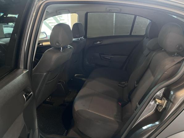Opel Astra H Рестайлинг с пробегом 2008 года, цена 362 000 рублей, 301085 км, седан, Автокод Объявления