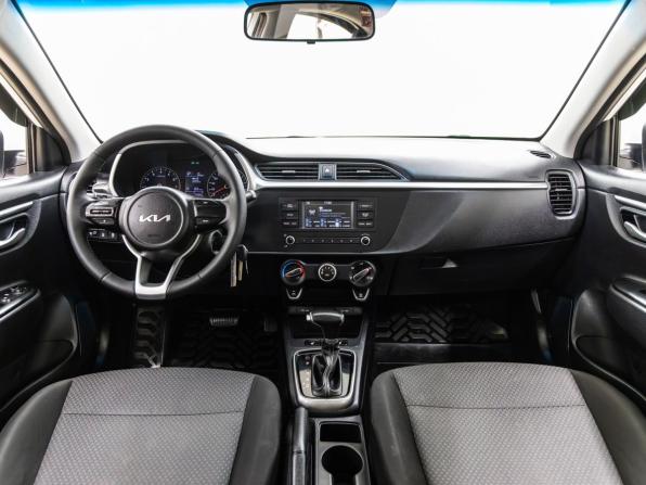 Kia Rio IV Рестайлинг с пробегом 2021 года, цена 1 198 000 рублей, 75024 км, седан, Автокод Объявления