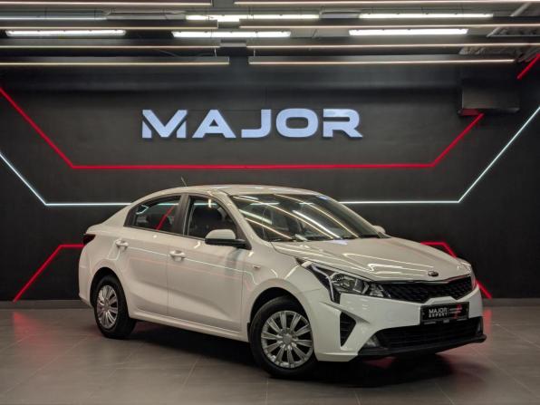 Kia Rio IV Рестайлинг с пробегом 2021 года, цена 1 390 000 рублей, 97751 км, седан, Автокод Объявления