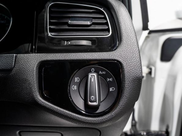 Volkswagen Golf VII с пробегом 2014 года, цена 1 270 000 рублей, 106300 км, универсал, Автокод Объявления
