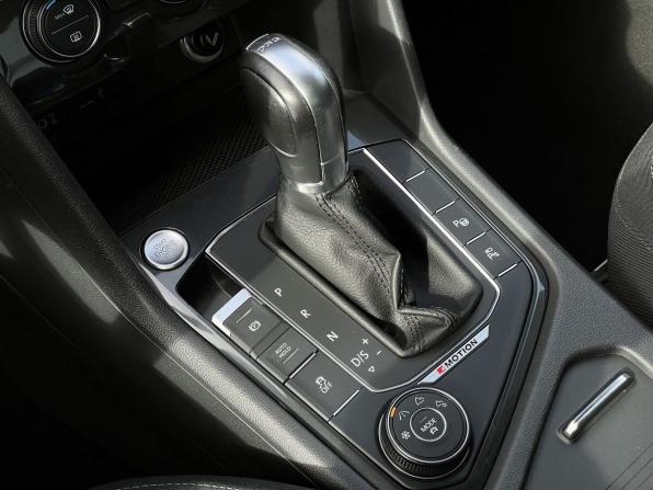 Volkswagen Tiguan II с пробегом 2017 года, цена 2 290 000 рублей, 179124 км, внедорожник, Автокод Объявления