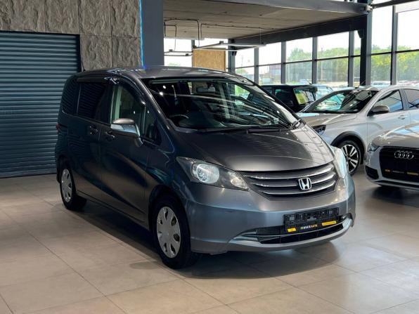 Honda Freed I с пробегом 2010 года, цена 1 100 000 рублей, 156898 км, компактвэн, Автокод Объявления