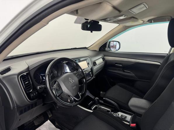 Mitsubishi Outlander III Рестайлинг 2 с пробегом 2017 года, цена 1 759 000 рублей, 171169 км, внедорожник, Автокод Объявления