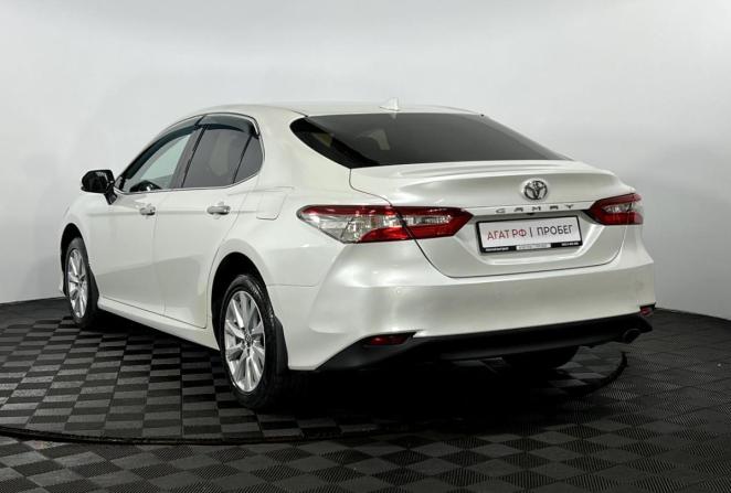 Toyota Camry VIII (XV70) с пробегом 2019 года, цена 2 450 000 рублей, 105880 км, седан, Автокод Объявления