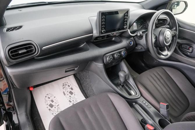 Toyota Yaris IV с пробегом 2021 года, цена 1 149 000 рублей, 78000 км, хэтчбек, Автокод Объявления